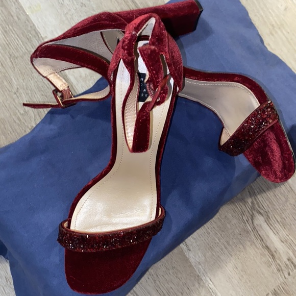 Burgundy Block heel shoes - Picture 3 of 3
